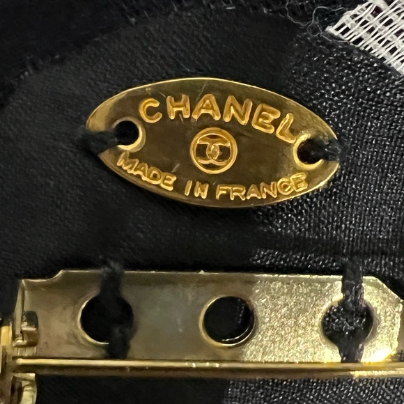 Vintage Chanel Brooch - Picture 12 of 14